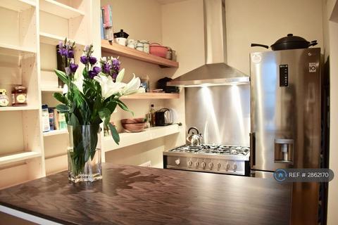 1 bedroom flat to rent, Fitzalan Street, London, SE11