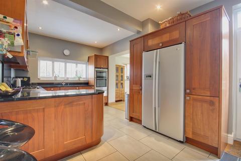 5 bedroom semi-detached house for sale, Longcroft Park, Beverley