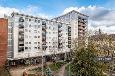 2 bedroom flat to rent, Becket House, Brentwood, CM14