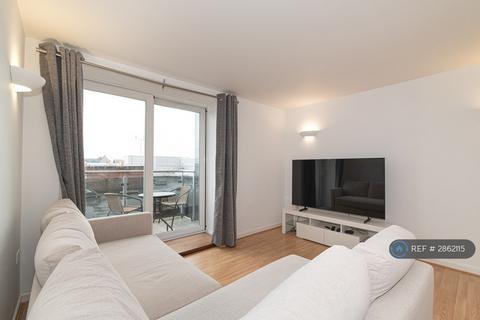 2 bedroom flat to rent, Becket House, Brentwood, CM14