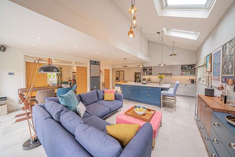 5 bedroom detached house for sale, Woodcote Drive, Dorridge, B93