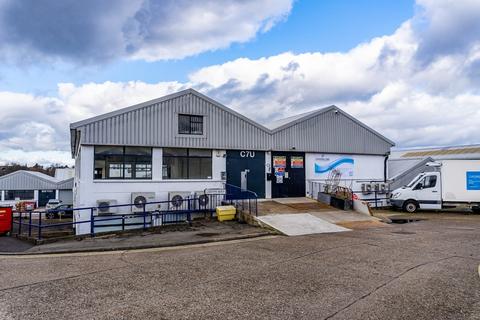 Warehouse to rent, Bounds Green Rd London N11 2UL