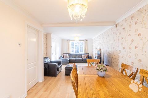 4 bedroom detached house for sale, Waverley Road, Basildon SS15