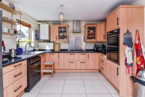 4 bedroom terraced house for sale, Grove Mead, Frome