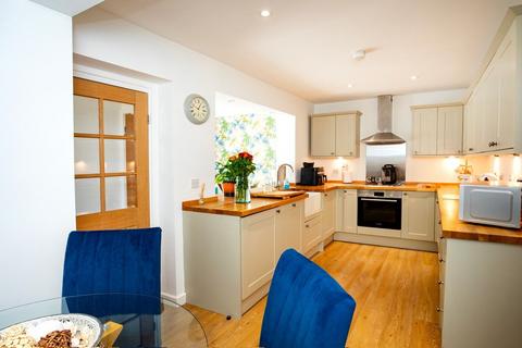 3 bedroom semi-detached house for sale, Brighouse, Brighouse HD6