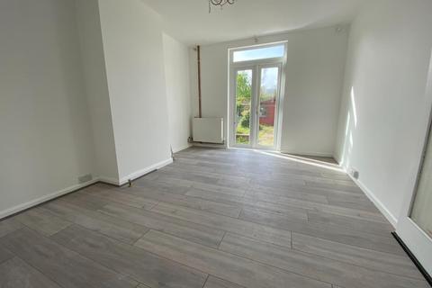 2 bedroom terraced house to rent, Rothwell Road., Dagenham