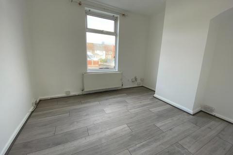 2 bedroom terraced house to rent, Rothwell Road., Dagenham