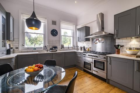 4 bedroom maisonette to rent, Fontenoy Road London SW12