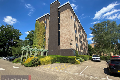 Studio to rent, Mayflower House, Cambridge, CB4