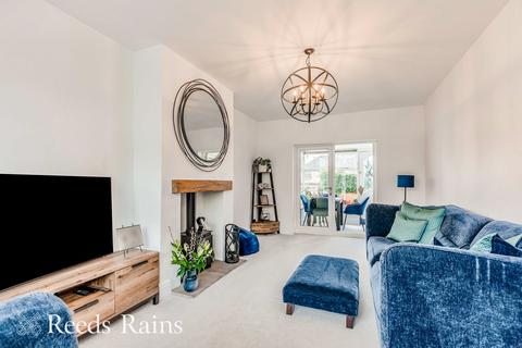 3 bedroom semi-detached house for sale, Coleshill Avenue, Lancashire BB10