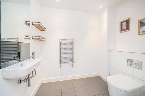 4 bedroom terraced house to rent, Richmond Road, London, E8