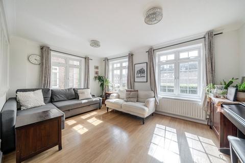 4 bedroom end of terrace house to rent, Langley Walk, Woking, Surrey, GU22