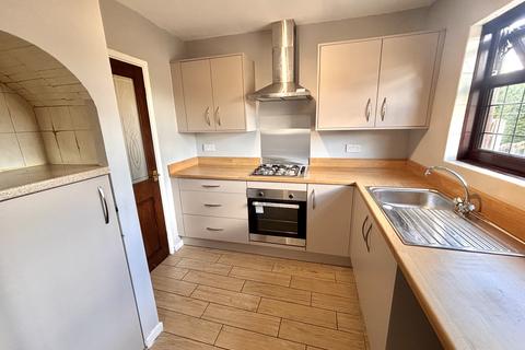 3 bedroom house to rent, New Cross Drive, Sheffield, S13