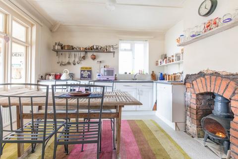 2 bedroom detached bungalow for sale, Laburnum Walk, Stonehouse