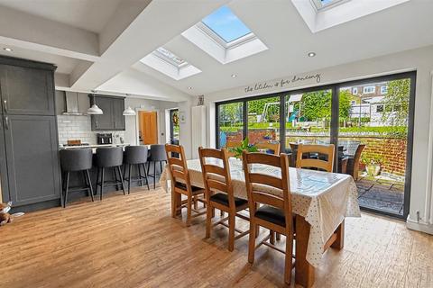 4 bedroom semi-detached house for sale, Woodfall Avenue, Birmingham B30