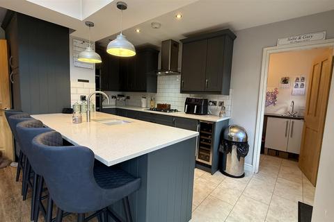 4 bedroom semi-detached house for sale, Woodfall Avenue, Birmingham B30