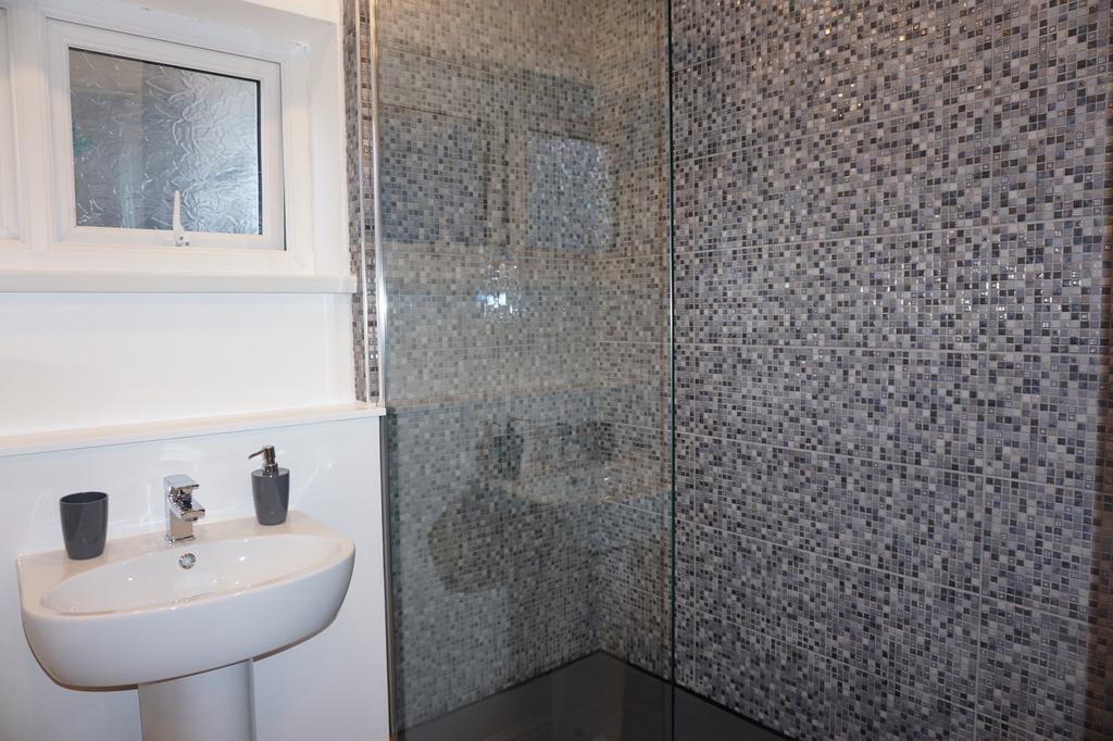 Apartment in Leeds - More