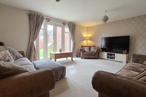 4 bedroom detached house for sale, Weavers Way, Stockton, CV47