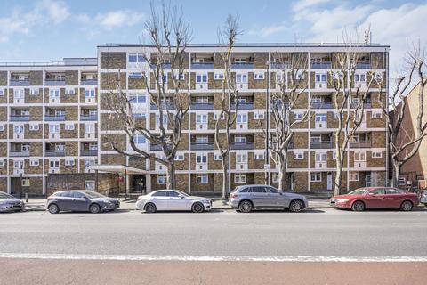 Cambridge Heath Road, London E1