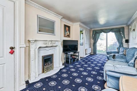 3 bedroom semi-detached house for sale, Gorey Close, Willenhall