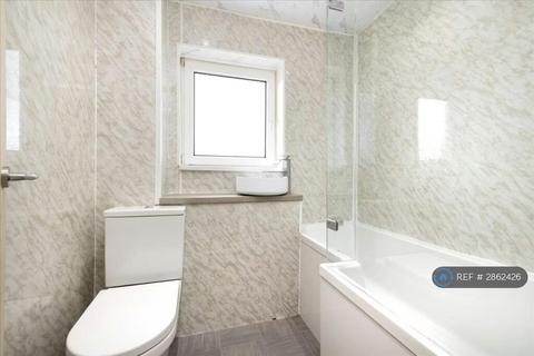 4 bedroom semi-detached house to rent, Campwood View, Dalkeith, EH22