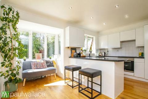 4 bedroom detached house for sale, Pulham Avenue|Prime Broxbourne Location