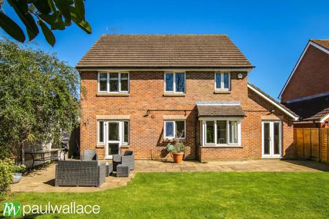 4 bedroom detached house for sale, Pulham Avenue|Prime Broxbourne Location
