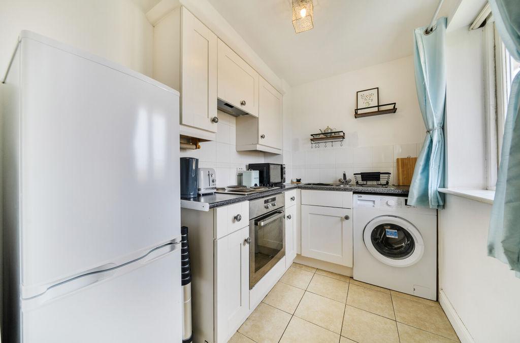 Kitchen angle 2