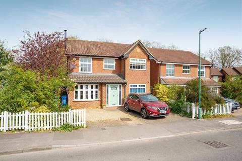 4 bedroom detached house for sale, Oliver Road, Ascot
