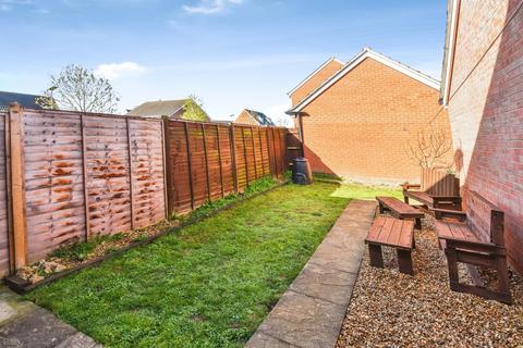3 bedroom semi-detached house for sale, Skylark Road, Melksham, SN12