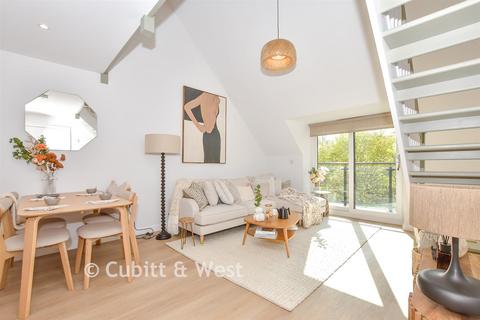 1 bedroom apartment for sale, Prospect House, Outwood Lane, Chipstead, Surrey