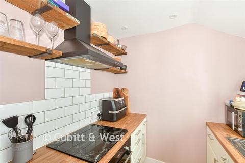 2 bedroom terraced house for sale, Alexandra Road, Uckfield TN22