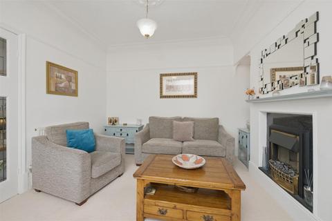 3 bedroom end of terrace house for sale, Garwick Terrace, Halifax