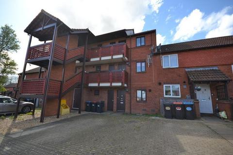 1 bedroom maisonette for sale, Furzton, Milton Keynes MK4