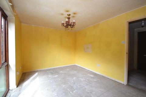 1 bedroom maisonette for sale, Furzton, Milton Keynes MK4