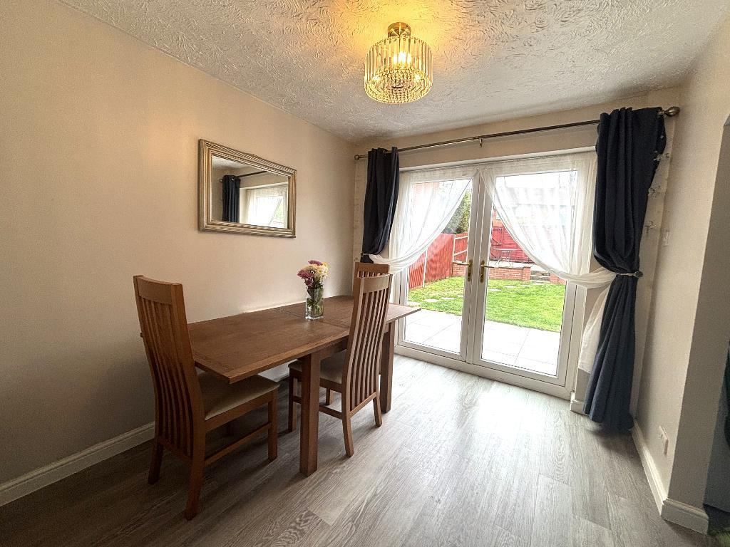 Bushmead, Luton LU2 3 bed end of terrace house for sale - £320,000