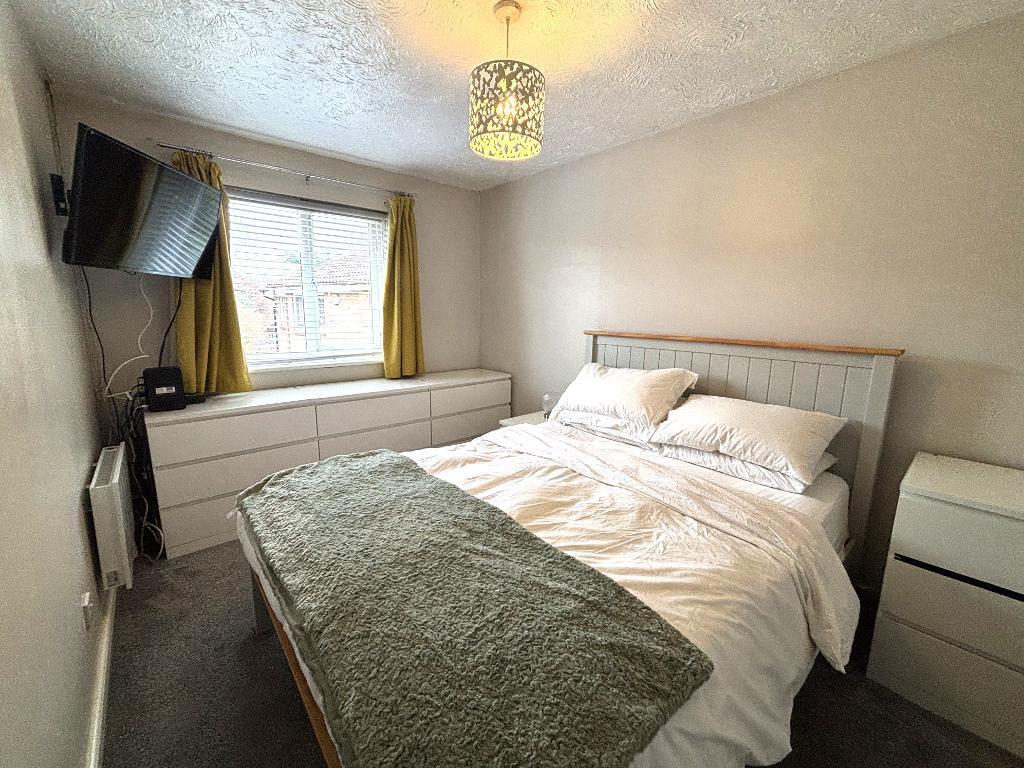 Bushmead, Luton LU2 3 bed end of terrace house for sale - £320,000