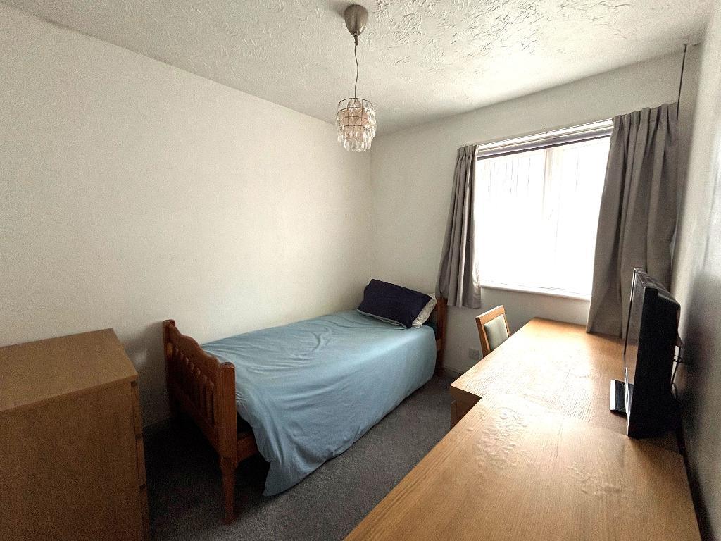 Bushmead, Luton LU2 3 bed end of terrace house for sale - £320,000