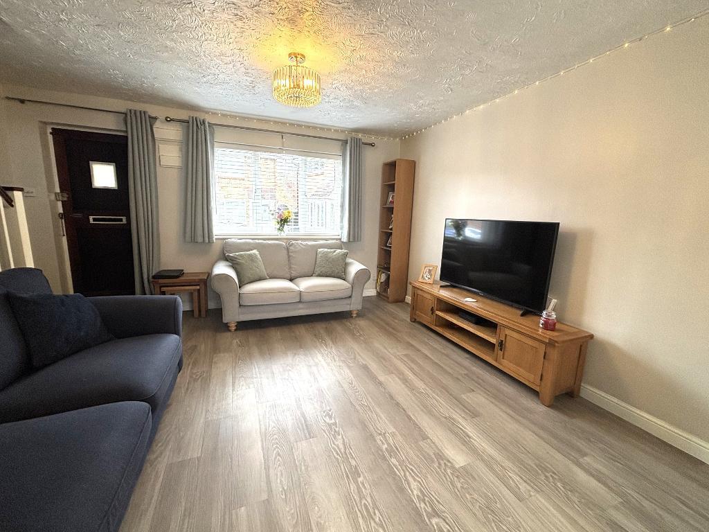Bushmead, Luton LU2 3 bed end of terrace house for sale - £320,000