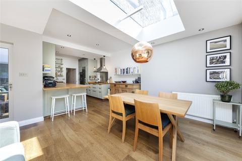 4 bedroom terraced house for sale, Clonmore Street, Southfields, London, SW18