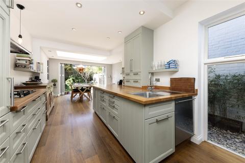 4 bedroom terraced house for sale, Clonmore Street, Southfields, London, SW18