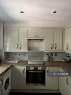 2 bedroom flat to rent, Selhurst Close, Wimbledon, SW19