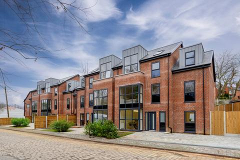 5 bedroom end of terrace house for sale, Priory Grove, Salford, M7