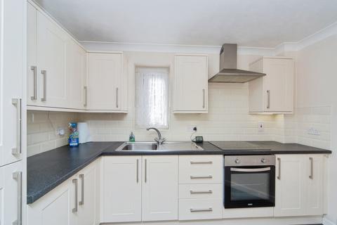 2 bedroom flat for sale, Conway Road, Colwyn Bay, Conwy, LL29