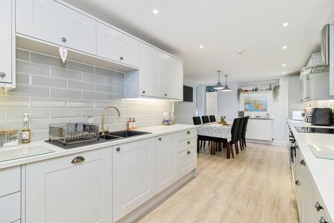 4 bedroom detached house for sale, Drake Avenue, Teignmouth, Devon, TQ14