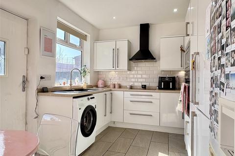 2 bedroom end of terrace house for sale, Fields New Road, Chadderton, Oldham, Greater Manchester, OL9