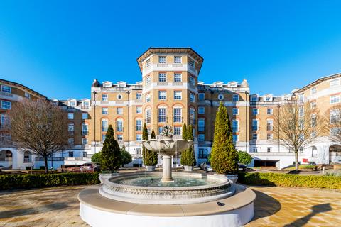 3 bedroom apartment to rent, Chapman Square, SW19