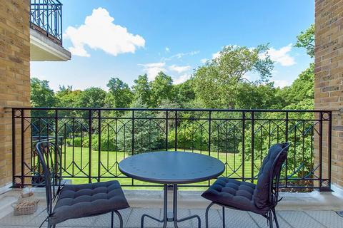 3 bedroom apartment to rent, Chapman Square, SW19