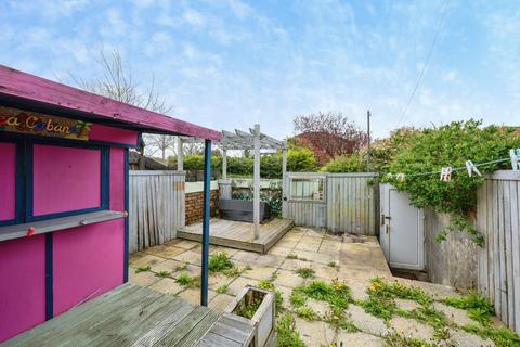 4 bedroom terraced house for sale, Sandy Road, Carmarthenshire SA15