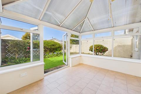 4 bedroom detached bungalow for sale, Lundy Close, Porthcawl CF36